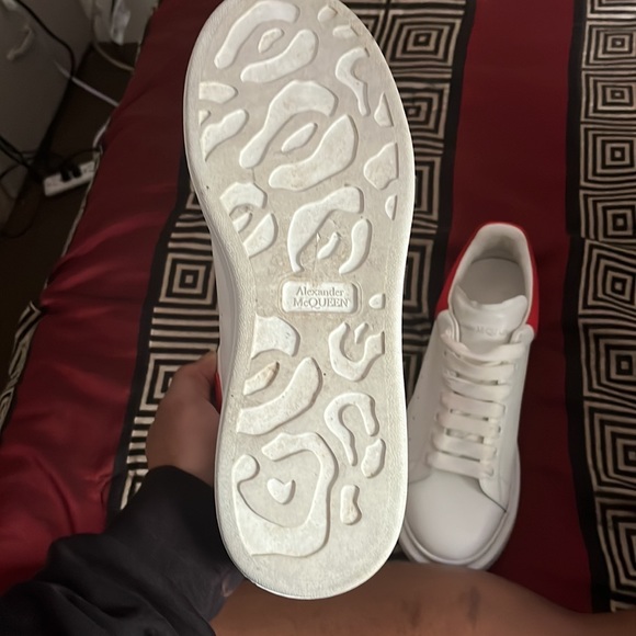 Alexander McQUEENS - Picture 5 of 7